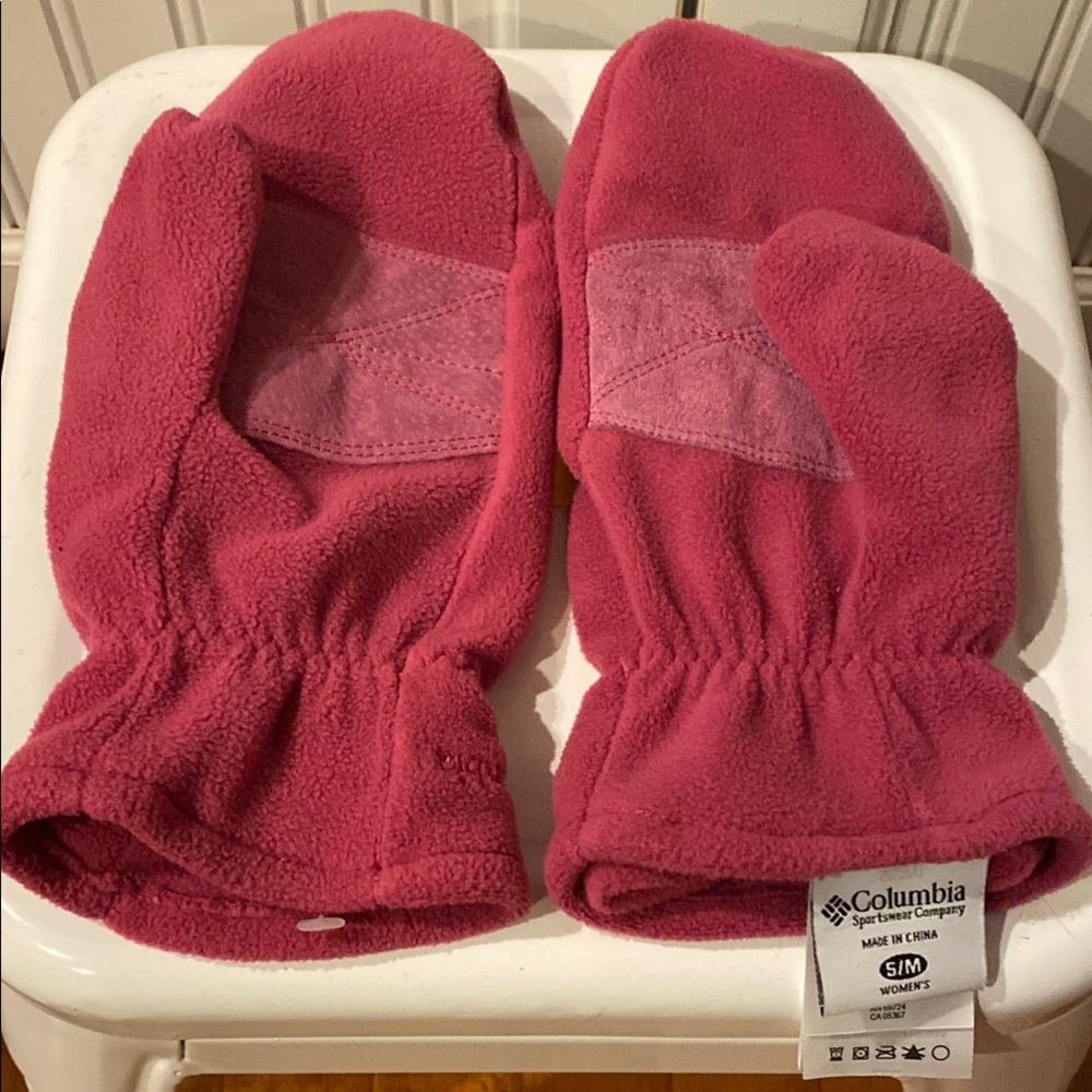 Columbia Women's Pink Fleece Mittens